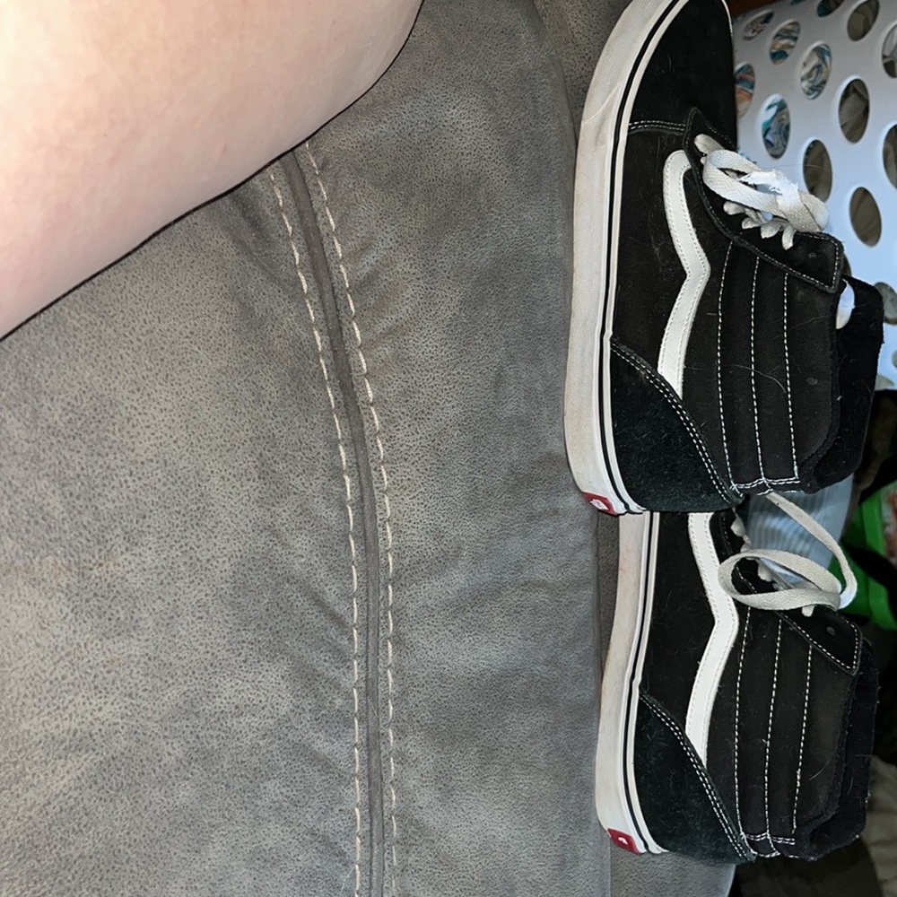 Vans - Picture 2 of 4